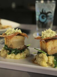 Diners, Drive-Ins and Dives